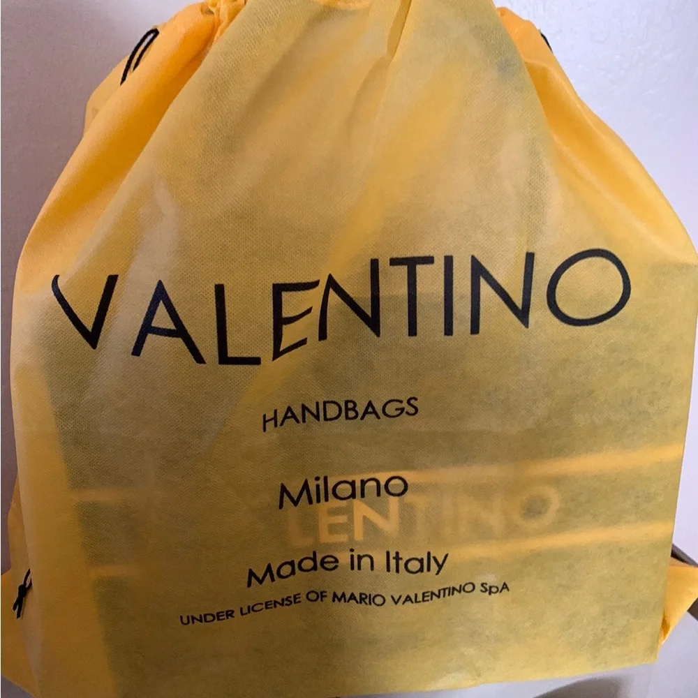 New Valentino Italian Leather Large tote bag - Picture 6 of 16